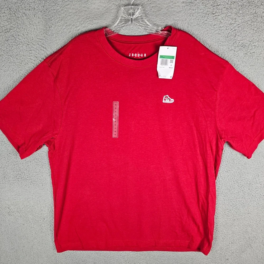 Jordan T-Shirt Mens XL Red HJ2326-687 AJ1 Sneaker Patch Short Sleeve Crew Neck